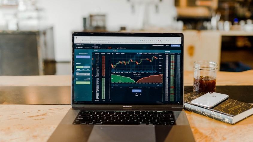 How Economic Calendars Improve Trading Decisions: A Practical Guide for Forex Traders — Photo by Austin Distel on Unsplash