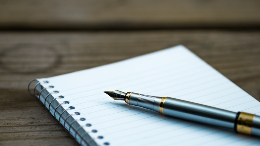 How Professional Traders Use Trading Journals to Improve Performance — Photo by Aaron Burden on Unsplash