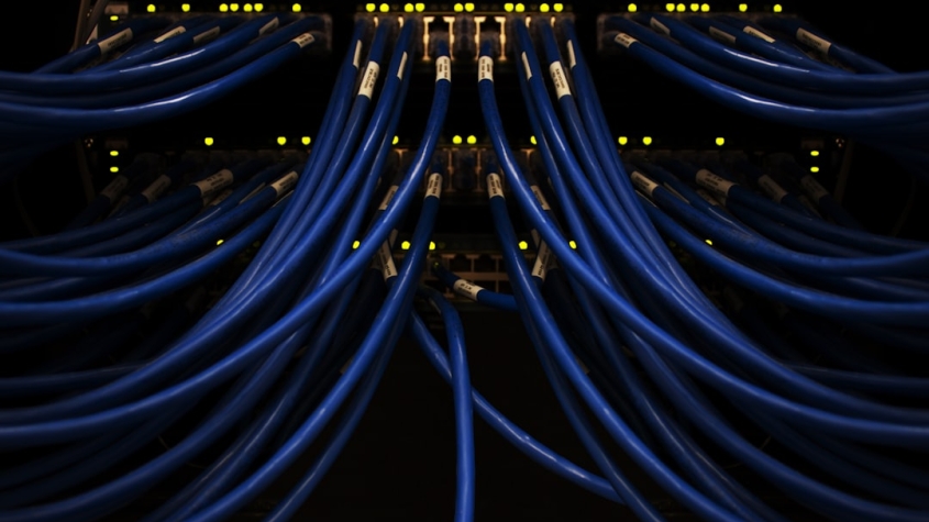 VPS Hosting for Forex Traders: Speed, Uptime, and Automation Benefits — Photo by Scott Rodgerson on Unsplash